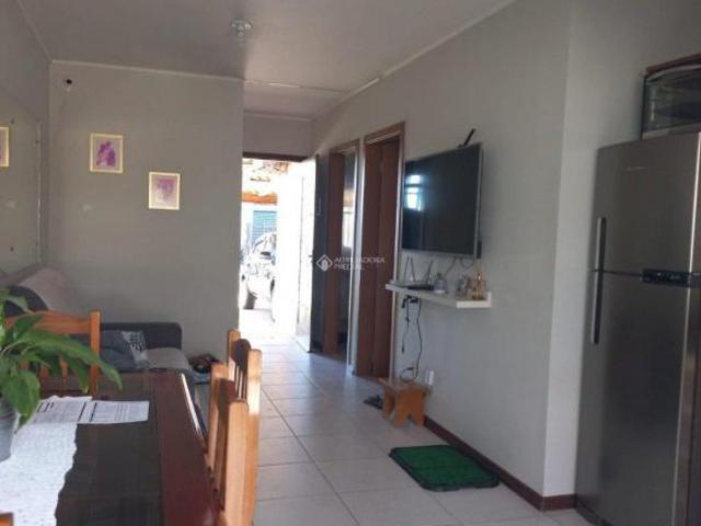 Excelente casa com 2 dormitórios