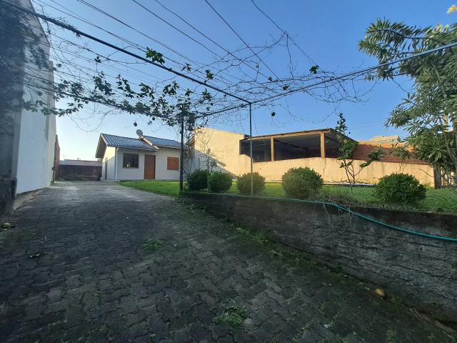 Excelente Casa com 2 dormitórios para locação, em ótima localização no Bairro Campestre, São Leopo