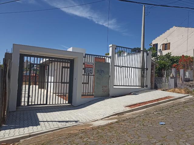 Excelente Casa com 2 dormitórios para locação, em ótima localização no Bairro Rio Branco, São Leop