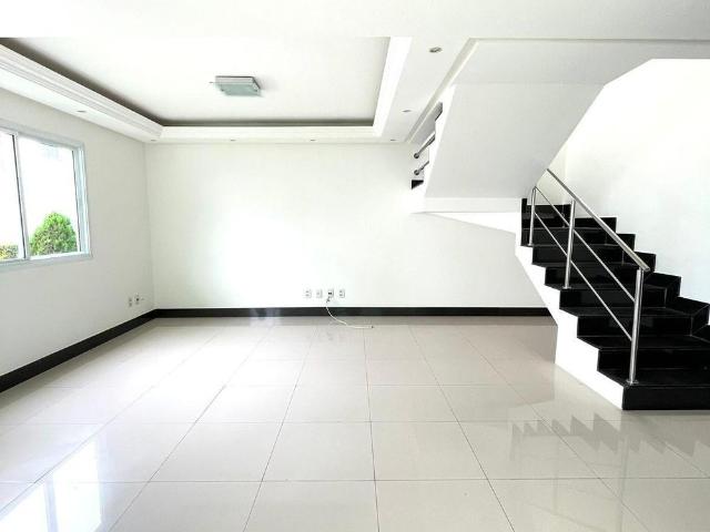 Excelente Casa Com 4/4 Suítes E Varanda Em Lauro de Freitas / Pitangueiras
