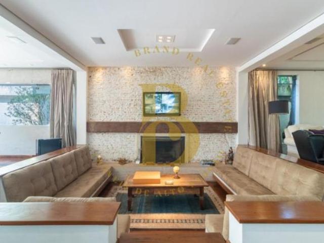 Excelente casa com 528 m², 5 quartos sendo 4 suítes à venda no bairro Brooklin