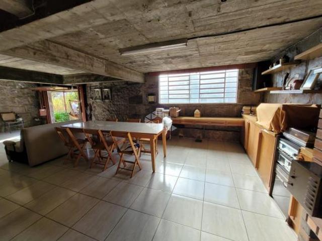 Excelente casa com apelo comercial no bairro Madureira em Caxias do Sul