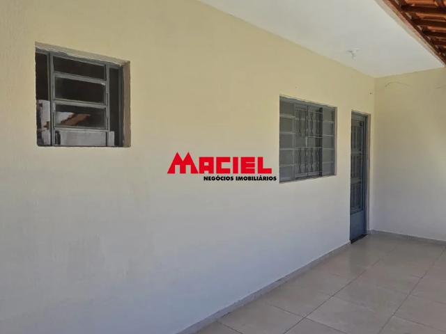 EXCELENTE CASA COM OPORTUNIDADE IMPERDÍVEL CASA LINDA EM LOCALIZAÇÃO PRIVILEGIADA!