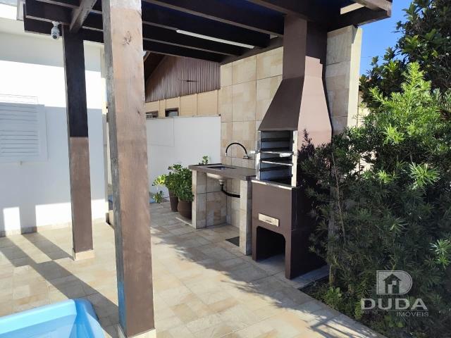 Excelente casa com piscina