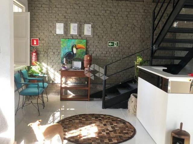 Casa Comercial à venda na Avenida Assis Brasil no bairro Passo da Areia