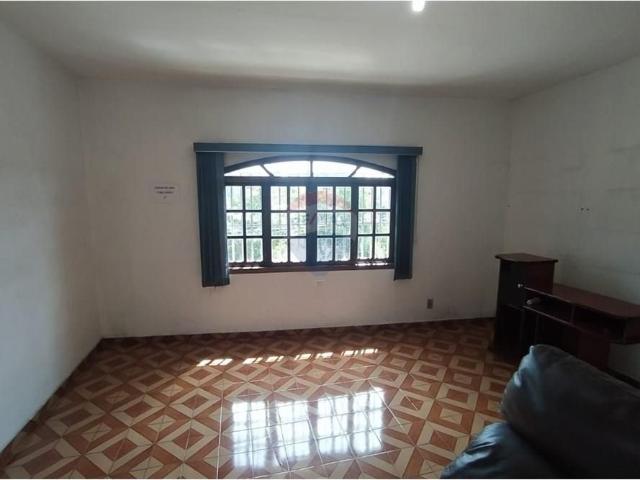 Excelente casa comercial/residencial para locação na Av. Itapark