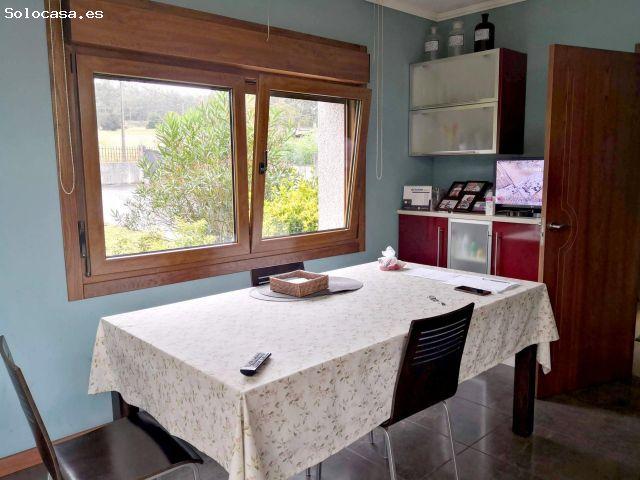 Excelente casa con finca de 2300 metros en Carballo