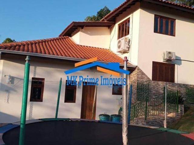 Excelente Casa Cond. Vila Velha 2850 m² terreno 430 m² Construção