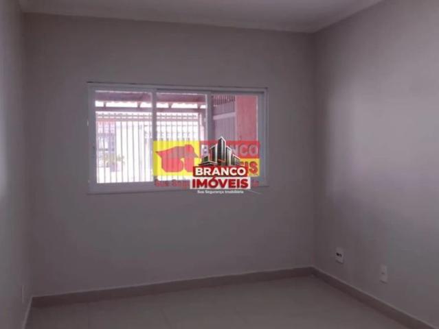 EXCELENTE CASA DE 02 QUARTOS SENDO 01 SUÍTE NA QI 04 CONUNTO M GUARÁ I, BRASÍLIA