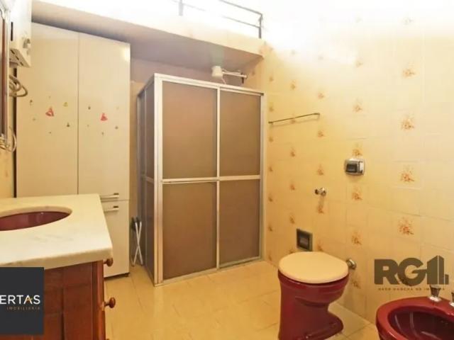 Excelente casa de 154m² com 3 dormitórios e 2 vagas