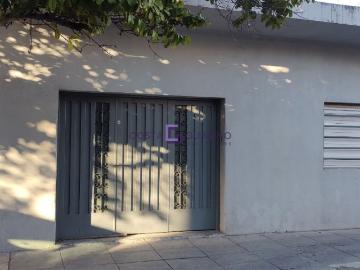 Excelente casa de 3 ambientes con gran patio