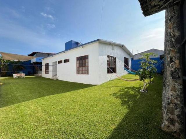 Excelente Casa de un nivel