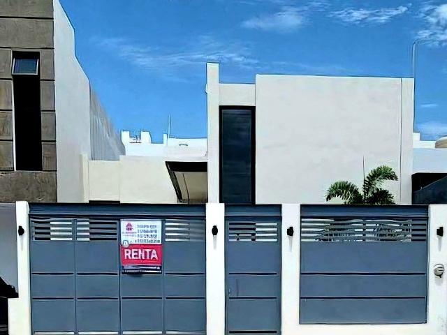 Excelente casa de una planta