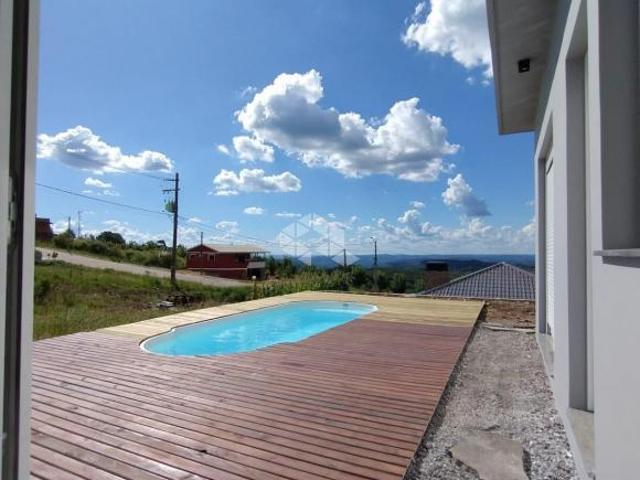 EXCELENTE CASA DE ALTO PADRÃO