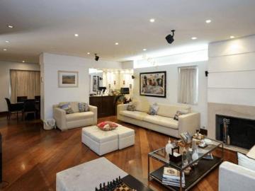 Excelente casa de condomínio, localizada no Brooklin