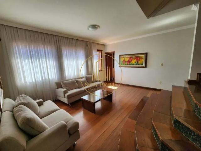 Excelente casa disponível para locação no bairro Santa Lúcia 5 quartos