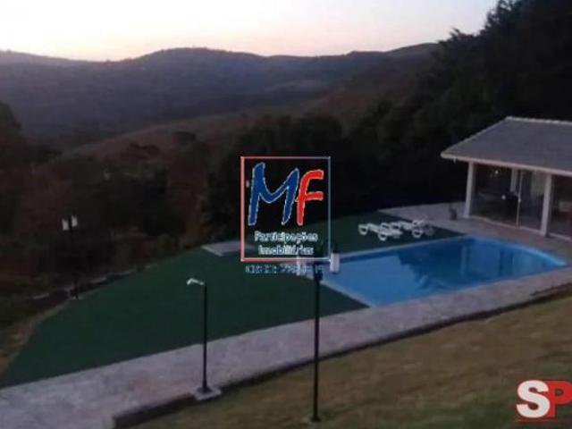 Excelente casa em cond. fechado em Monte Alegre do Sul, 260 m² a.u 3 dormitórios 3 suítes, sala