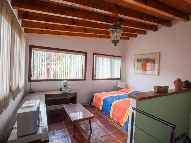 Excelente Casa en VENTA dentro de Fraccionamiento Rodeado de naturaleza