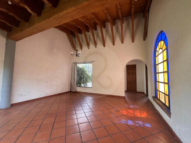 Excelente Casa en venta en Paseo de las Lomas