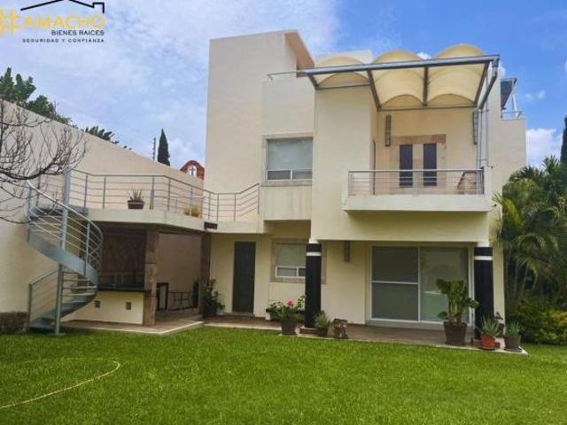 Excelente casa en Venta en Real de Oaxtepec OLC 4296
