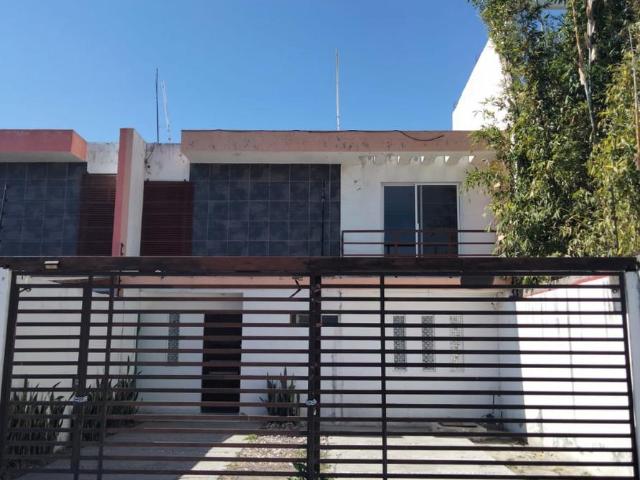EXCELENTE CASA EN VENTA EN RESIDENCIAL LAS TROJES, QUERETARO