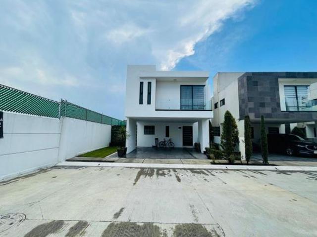 CASA EN VENTA LA ESCONDIDA OCOYOACAC EN ESQUINA CON TERRENO A 30 min CDMX SANTA FE
