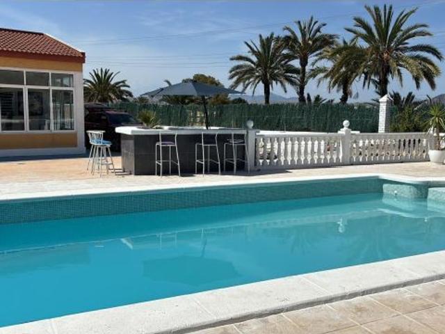 EXCELENTE CASA EN VENTA O ALQUILER MAITINO