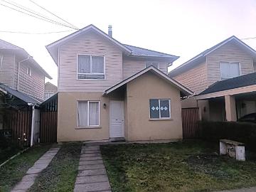 EXCELENTE CASA EN BARRIO CERRADO