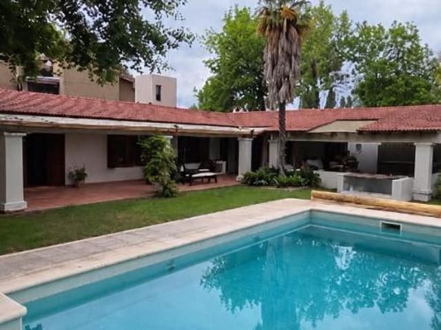 EXCELENTE CASA EN CHACRAS DE CORIA – BARRIO WILL RI