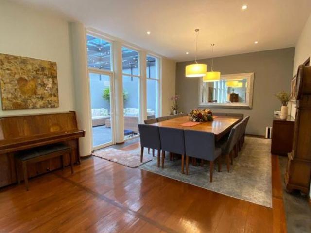 Excelente casa en condominio con jardín y teraza