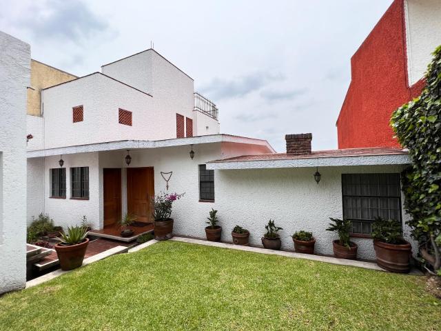Casa en Venta en Calle Cerrada Bosques de la Herradura