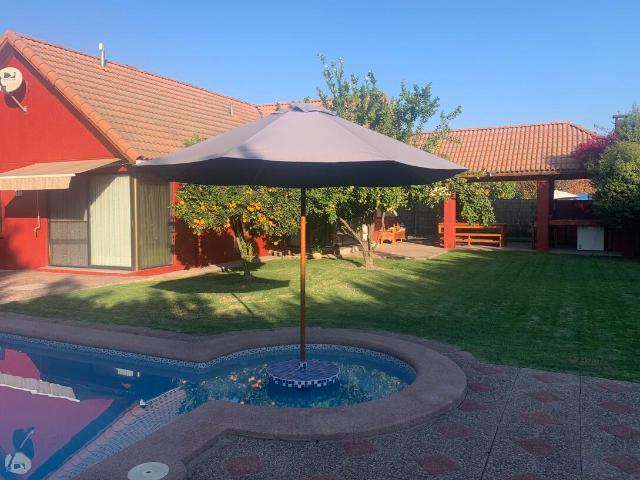 Excelente casa en Condominio Lo Herrera