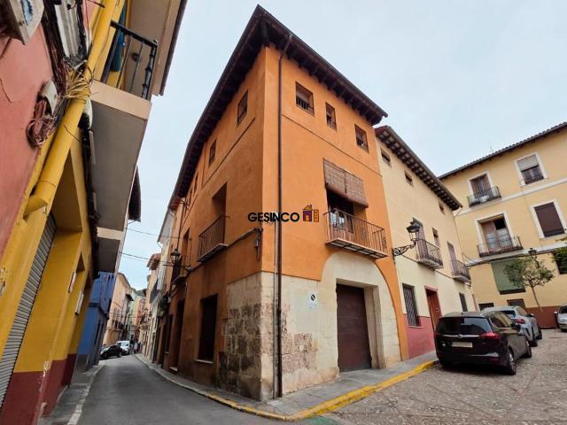 EXCELENTE CASA EN EL CASCO ANTIGUO EN ALQUILER