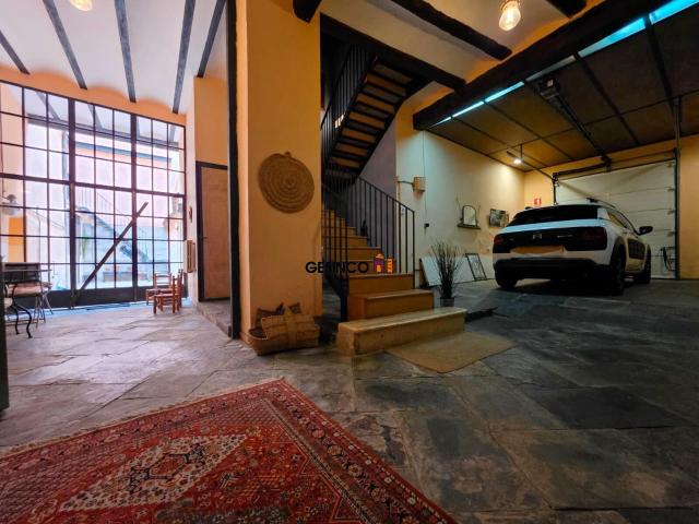 EXCELENTE CASA EN EL CASCO ANTIGUO EN ALQUILER