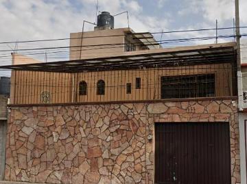 ¡EXCELENTE CASA EN REMATE BANCARIO!