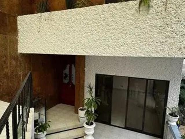Excelente Casa En Renta | 4 Recámaras, Family Room Y Gran Patio