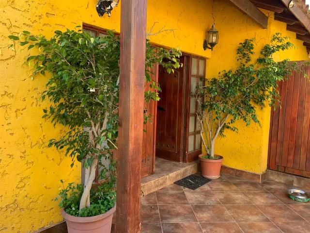 Excelente Casa En Sector En Bosques De Montemar