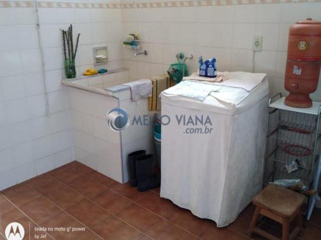 Excelente casa grande, com muitos quartos e próximo ao lago em Lambari MG