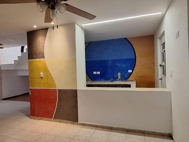 | Excelente casa ideal para negocio en renta |