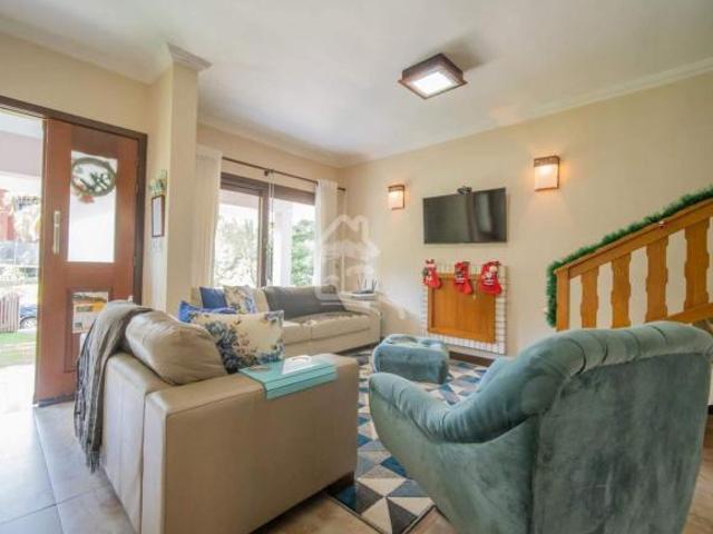 EXCELENTE CASA JUNTO AO CENTRO