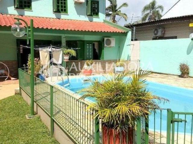 Excelente casa na zona sul de Porto Alegre no bairro Guarujá, próximo ao Clube do Professor Gaúcho