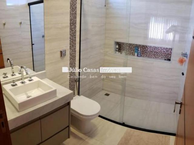 Excelente casa na Chácara Ondina