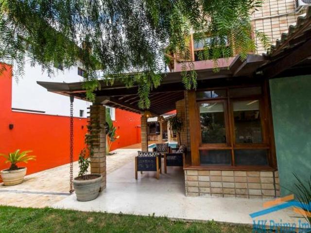 Excelente Casa no Alphaville 9 estilo casa de praia com 420m² de Terreno