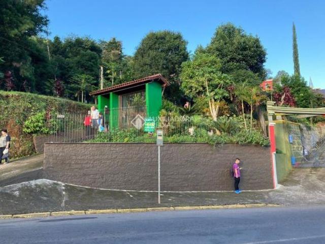 Excelente casa no bairro São José 3 dormitórios, com casa nos fundos de 2 dormitórios
