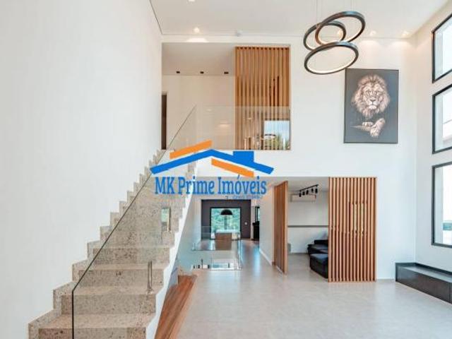 Excelente Casa no Condomínio Burle Marx, 3 Suítes, Piscina, Terreno 420m²