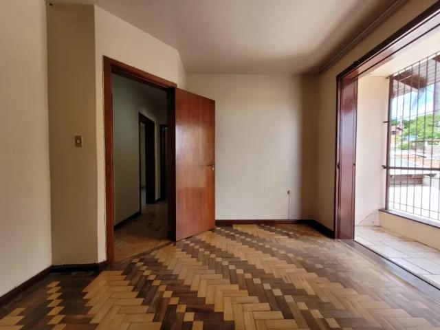 Excelente casa no IAPI com vista perene para o Parque Alim Pedro