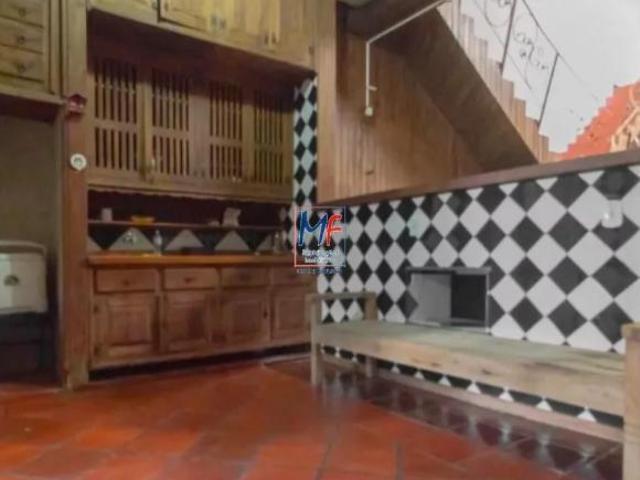 Excelente casa no Ipiranga, com 85 m² 2 dormitórios, sala, cozinha, 2 banheiros, hidromassagem e 2