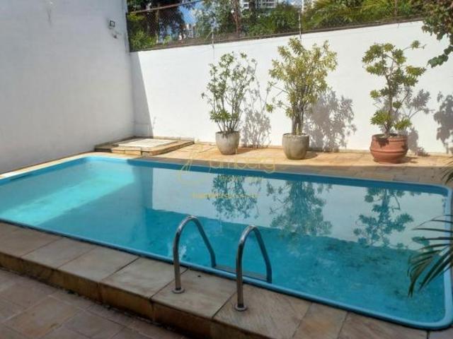 Excelente Casa no melhor da Região/ Piscina/ 4 suítes/ área gourmet/ quintal/canil/ Verde/ 8 vagas