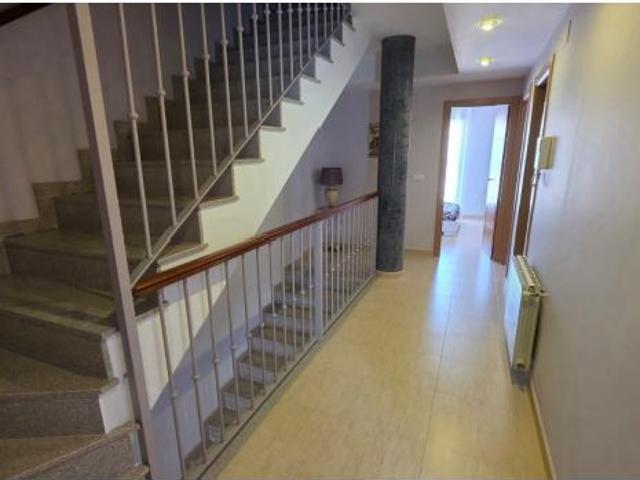 EXCELENTE CASA PARA ALQUILAR CON MUEBLES