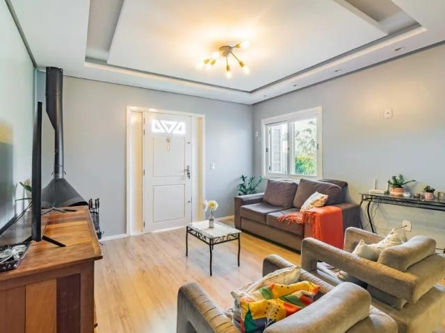 Excelente Casa para locação com 3 dormitórios sendo um suíte em ótima localização, no Bairro Jardim